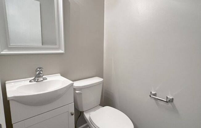 3 beds, 2.5 baths, 1,450 sqft, $1,600, Unit 72