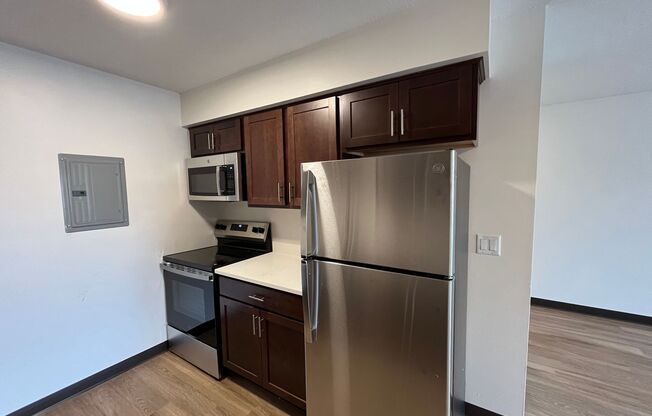 2 beds, 1 bath, 975 sqft, $1,490, Unit 2700-226