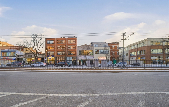 2 beds, 1 bath, 905 sqft, $4,000, Unit 310