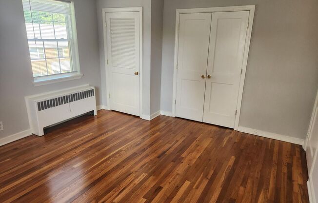 2 beds, 1 bath, 897 sqft, $2,335, Unit G-20