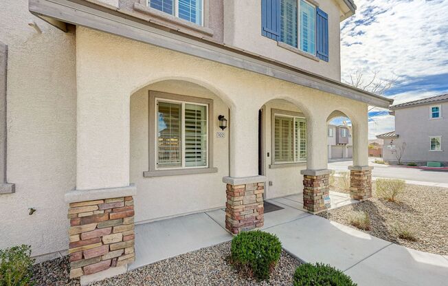 Modern 3 Bedroom Townhouse near Blue Diamond