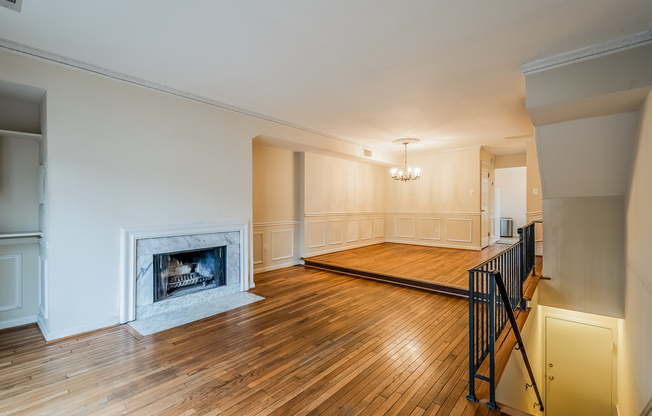 4515 MACARTHUR BLVD NW