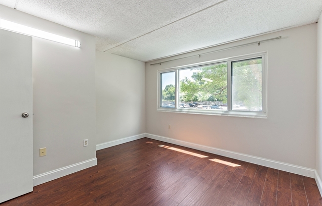 2 beds, 2 baths, 1,069 sqft, $2,700, Unit 217