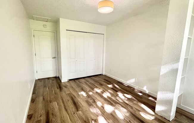 3 beds, 2 baths, 985 sqft, $2,495, Unit 401