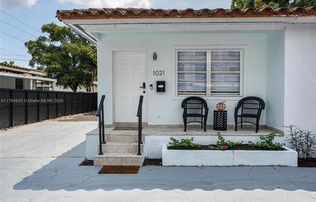 2 beds, 1 bath, $3,500, Unit # MIAMI