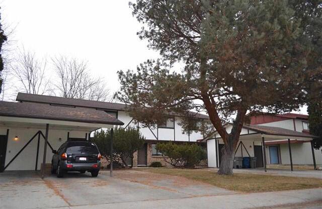 2 Bedroom 1.5 Bathroom 4 plex