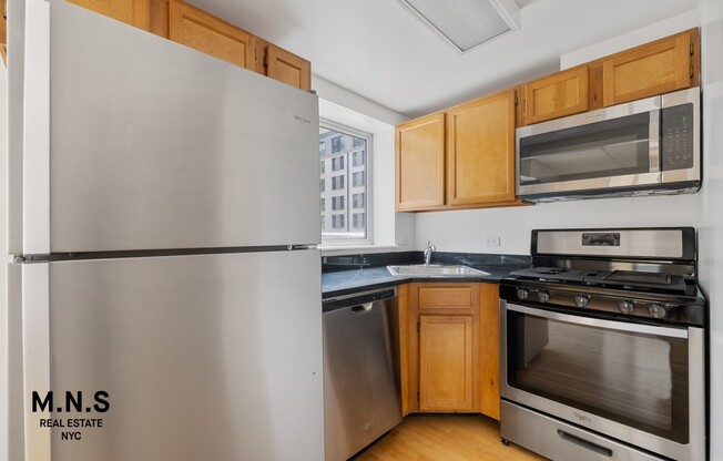 Studio, 1 bath, $2,800, Unit 3-E