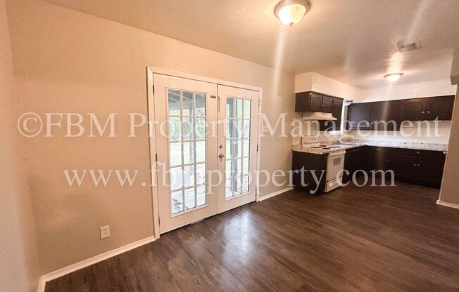 3 beds, 1 bath, $1,500