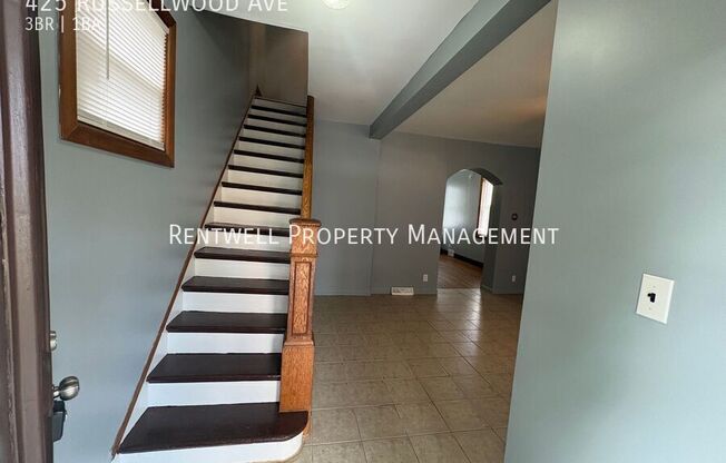 425 RUSSELLWOOD AVE