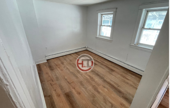 1410 EDISON AVE