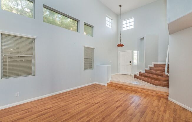 5 Bedroom home with pool and spa with downstairs Bed/bath. No carpet!