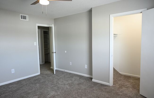 2 beds, 1.5 baths, 976 sqft, $1,450, Unit 450A