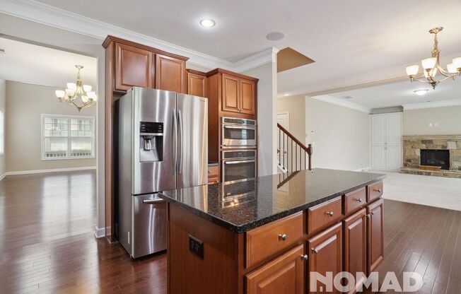 Spacious 5BR House in Cumming