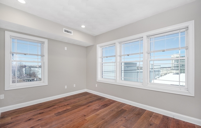 121 ADDISON