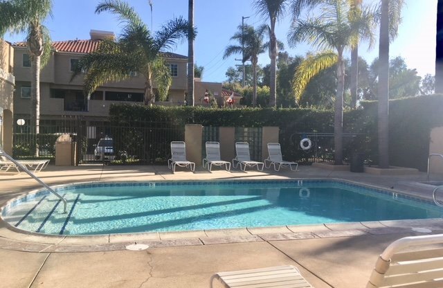 Villa Del Mar: 3 Bedroom 2.5 Bath Attached Townhouse