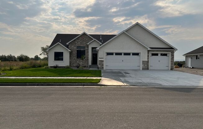 5 Bed 3 Bath Located on Westside of Idaho Falls!