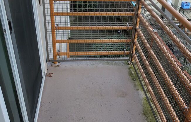 2 beds, 2 baths, $2,295, Unit 309