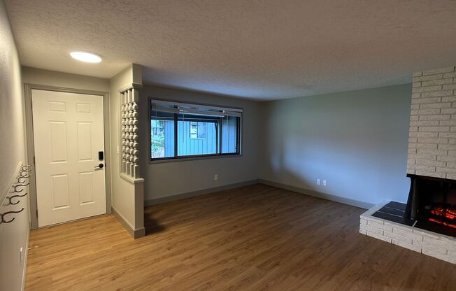 Remodeled Spacious Minnehaha Single Level Home on Cul-de-sac for Lease! - 5500 NE 41st Ave