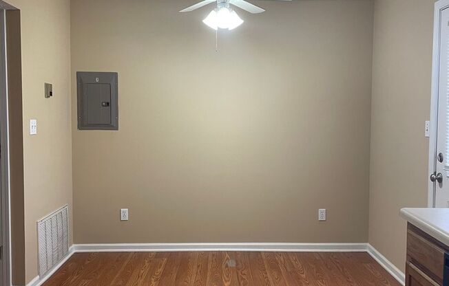 2 beds, 2 baths, 1,100 sqft, $875, Unit C7