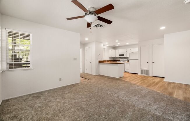 2 beds, 2 baths, 867 sqft, $1,695, Unit 142