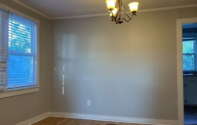 2 beds, 1 bath, $1,250