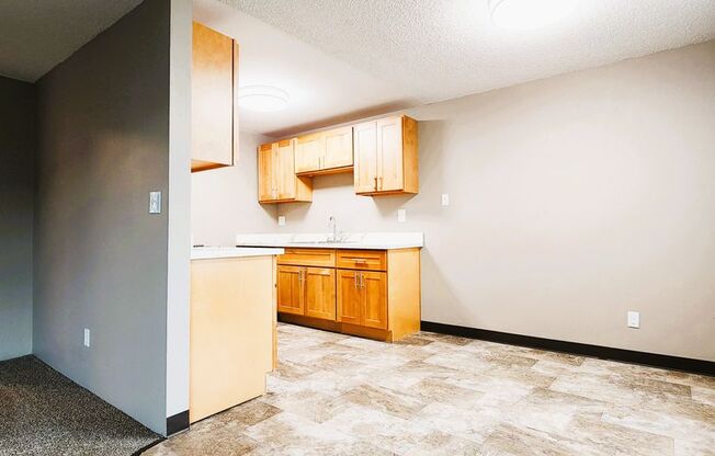 2 beds, 1 bath, 830 sqft, $1,285, Unit O-244