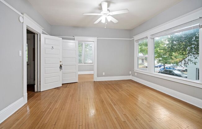 1121 AND 1129 MAGNOLIA AVE