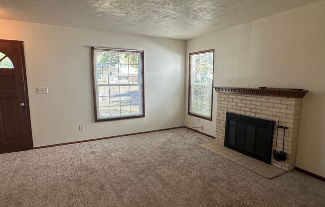 2 beds, 1.5 baths, $1,525, Unit 1