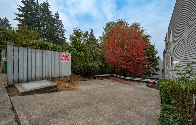 2 beds, 1 bath, 865 sqft, $2,240, Unit 207