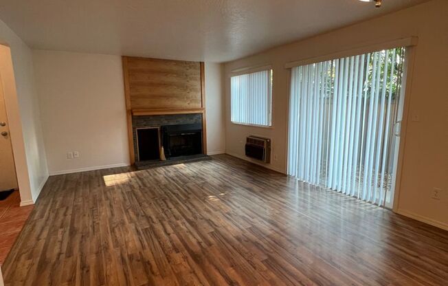 2 Bedroom Condo in Lake Oswego