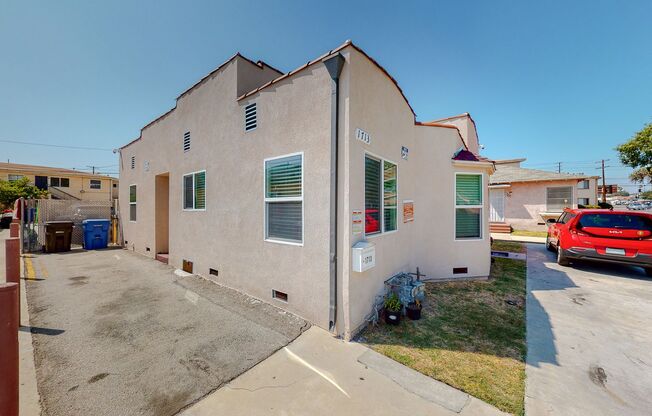 1711-1713 Redondo Blvd