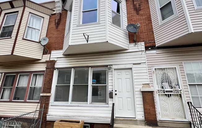 Newly Renovated 3-Bedroom Townhouse in Elmwood Park! Available mid-May! PHA VOUCHERS ACCEPTED!