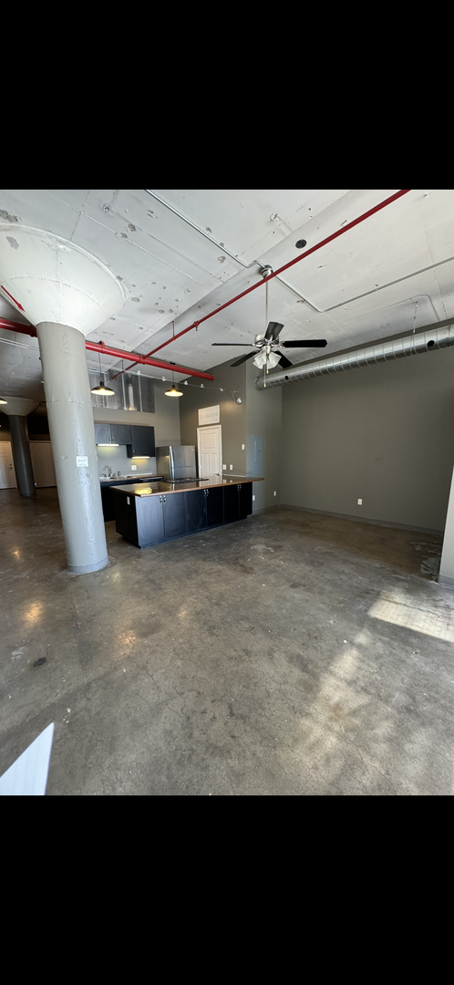 1 bed, 1 bath, 1,301 sqft, $820, Unit 526