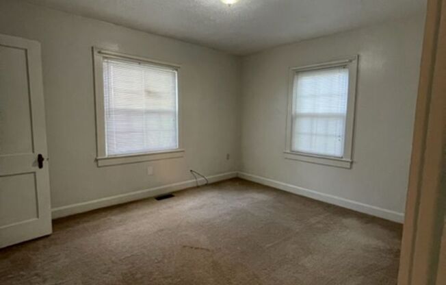 2 beds, 1 bath, $1,650