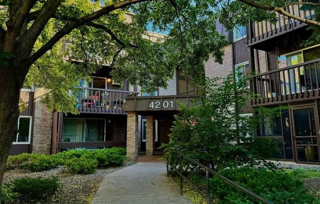 2 beds, 2 baths, $1,549, Unit Unit 104