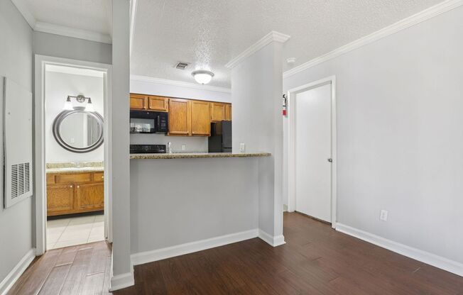 2 beds, 2 baths, 716 sqft, $1,199, Unit 7206