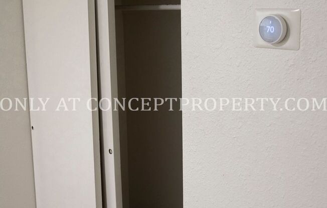 2 beds, 1 bath, 810 sqft, $1,299, Unit 30