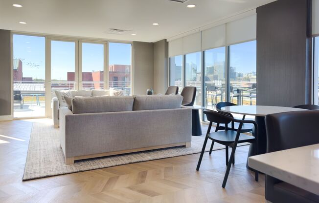 1 bed, 1 bath, $2,800, Unit 214