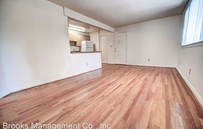 4221-4233 Hickory Ave