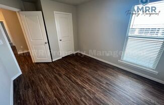 3 beds, 2 baths, $1,500