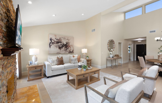 2085 SAN NICHOLAS