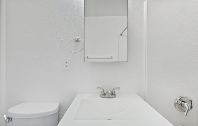 1 bed, 1 bath, 500 sqft, $1,150, Unit 1877B