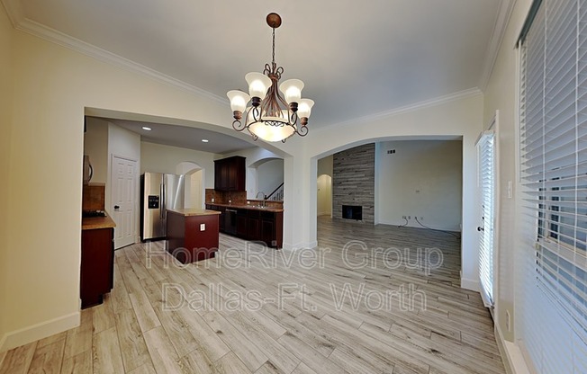 6 ADDISON CT