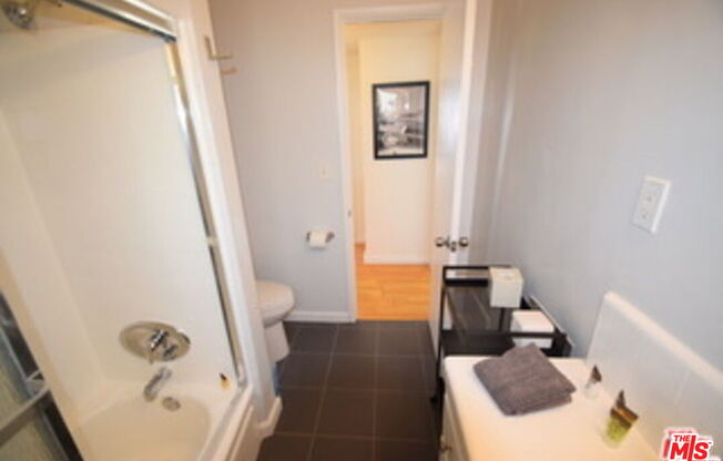 2 beds, 2 baths, $4,200, Unit PH