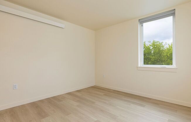 Studio, 1 bath, 310 sqft, $1,395, Unit 405