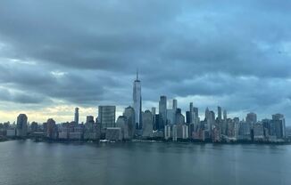 77 Hudson St 3704-05