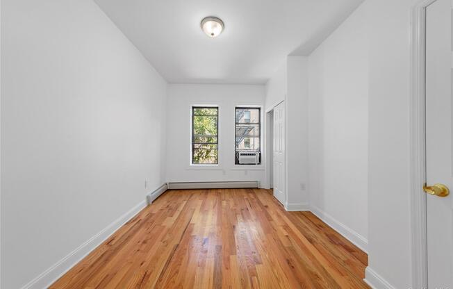 1587 LINCOLN PL