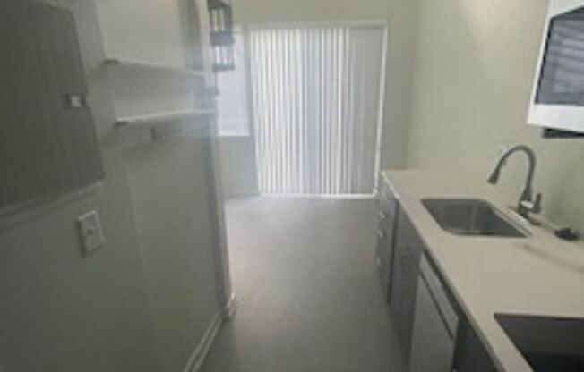 1 bed, 1 bath, 288 sqft, $875, Unit 224