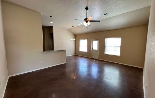 3 beds, 2 baths, $1,395