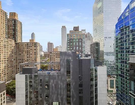 2 beds, 3.5 baths, 1,343 sqft, $11,500, Unit 17F